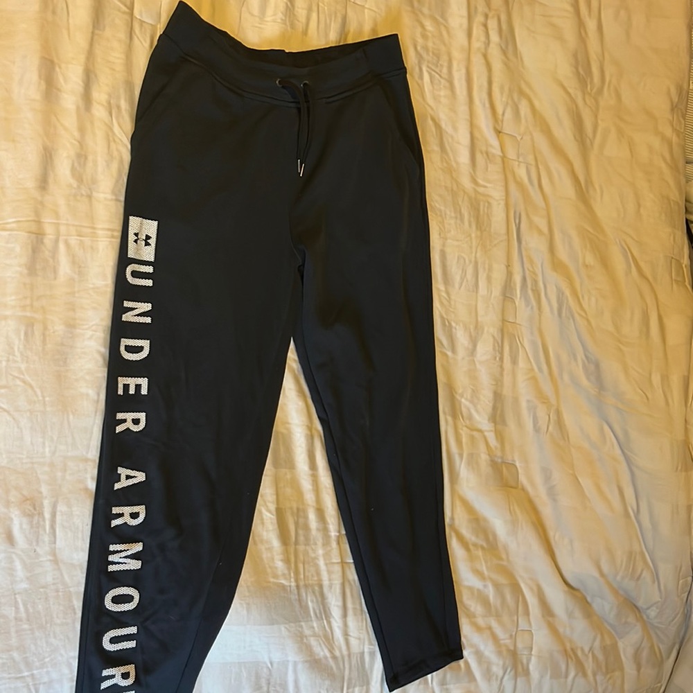 Under armour joggers size M